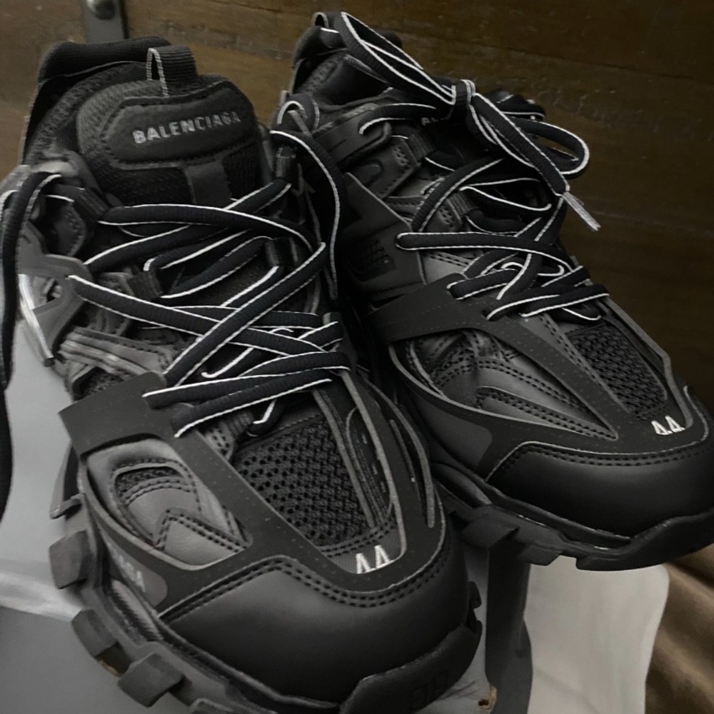 Black Sneakers with Quick-Lace System and Durable Sole